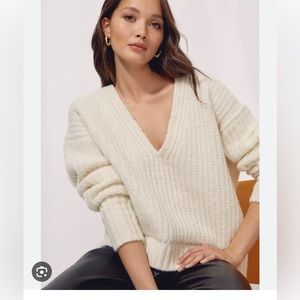 Aritzia Wilfred Erica Bone Knite Sweater sz M